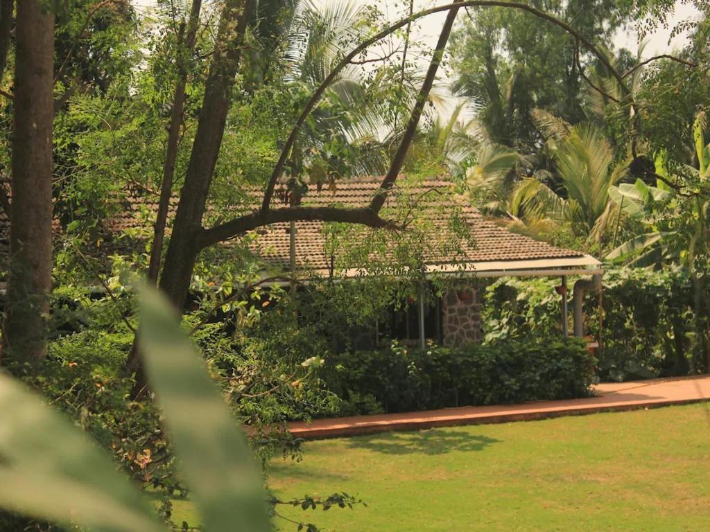 Red House 3Bhk Villa Karjat Eksteriør billede